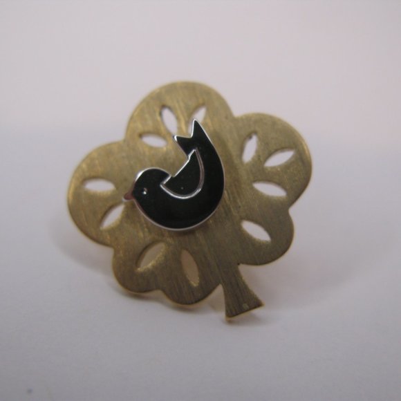 Avon Partridge in Pear Tree Tack Pin 1979 - Picture 2 of 5